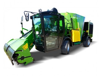 Self-propelled forage trailers <b>FARESIN</b>